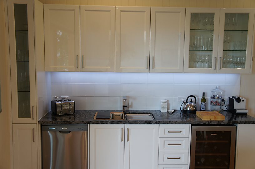 Brisbane Kitchens-Striking Stone Island Brisbane Kitchens-Striking Stone Island