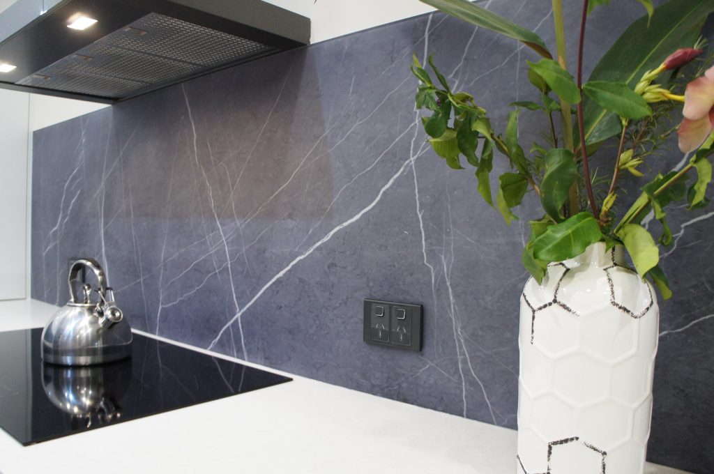 Modern Kitchen Renovation Brisbane Northside-Glass Splashback